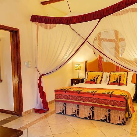 Afrochic Diani Otel Ukunda Dış mekan fotoğraf